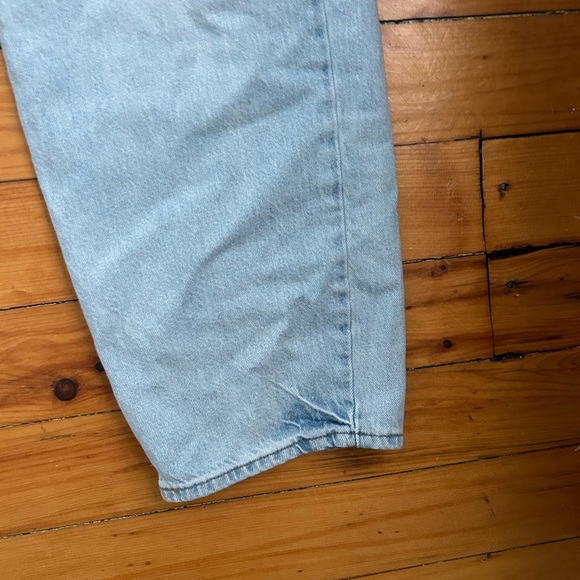 Sold - Picture 3 of 6